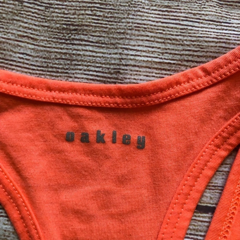 Oakley RacerBack‎ Tank - Picture 5 of 6